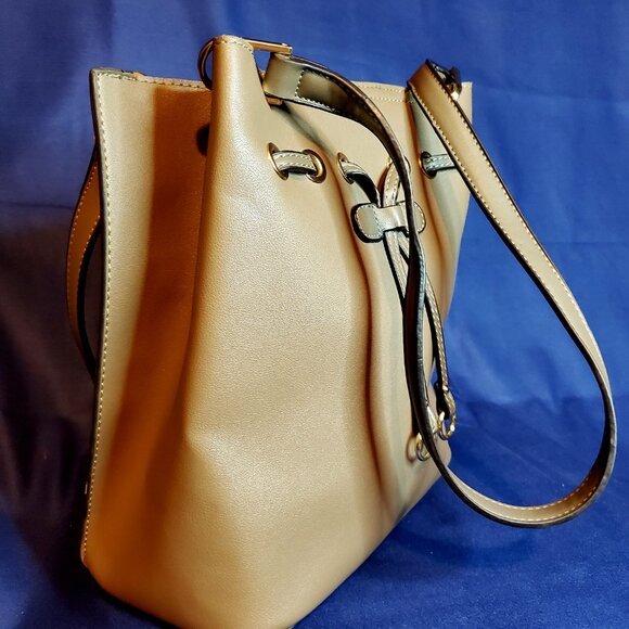 Bag - Picture 3 of 7